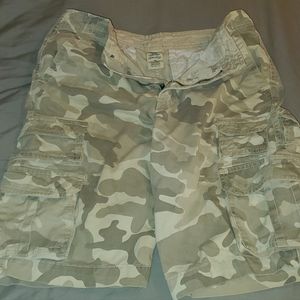 Old glory Camo shorts size 30